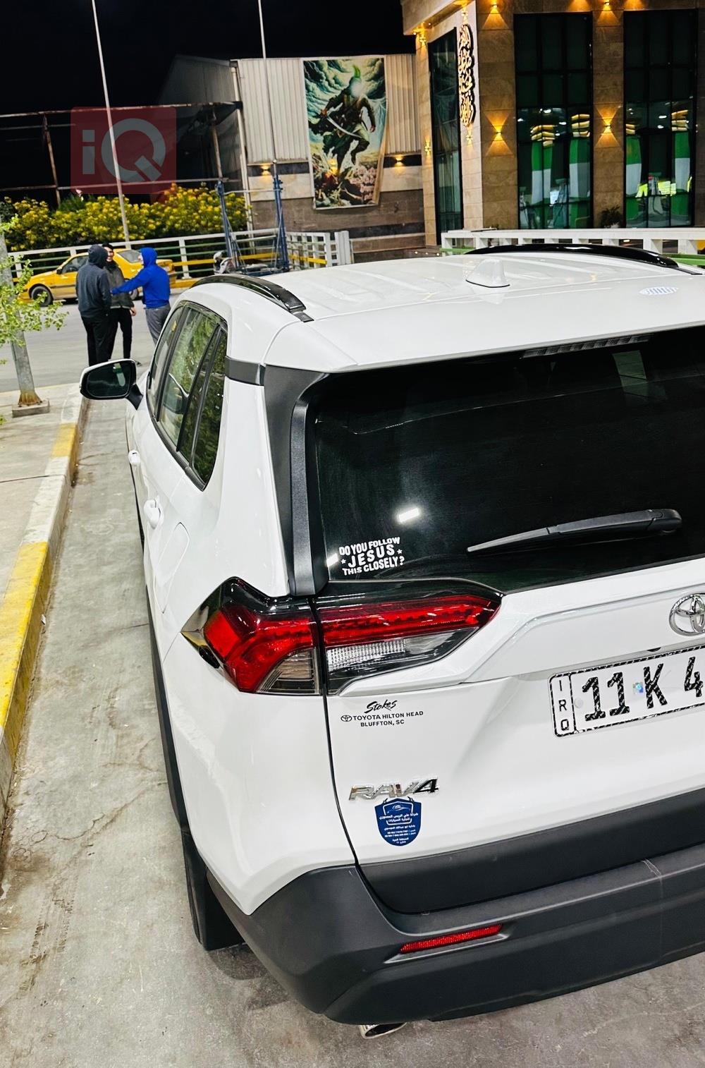 تۆیۆتا ڕاڤ 4